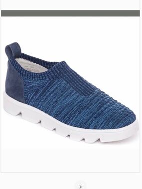 Bernardo Dorrie Slip-On Sneaker Navy SZ 9